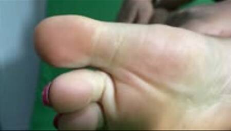 Sexy soles, toes and legs