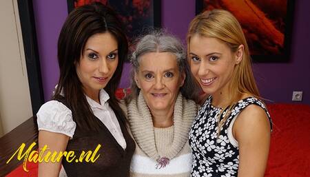 Nikky's lesbian facesitting xxx