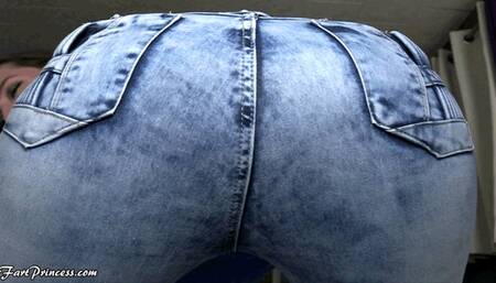 Birthday Farting Facesit - 720p