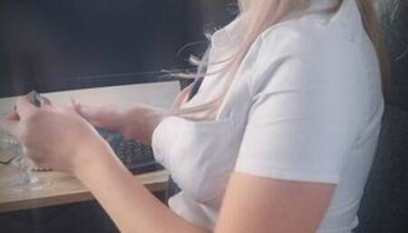 Boss Kiki gets you hard in a snap