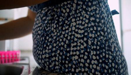 Eating until I look pregnant f