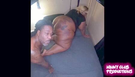 Facesitting fart fetish