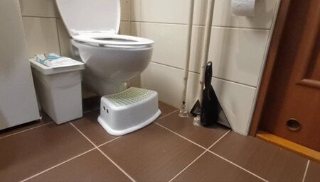 Fresh 1Hour toilet compilaton (highheels-farts- hot masturbation-dancing)