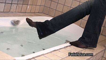 Wet Denim and Pantyhose (MP4)