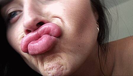 BIG LIPS VERY SMELL (1920x1080 HD) MP4