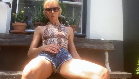 Jeans shorts in the heat