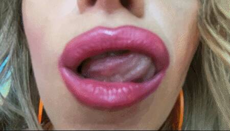 Licking Lips (HD) WMV