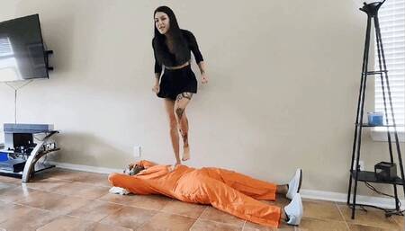 Convict Trampling (SD 1080 WMV)