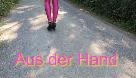 Out of hand - Aus der Hand