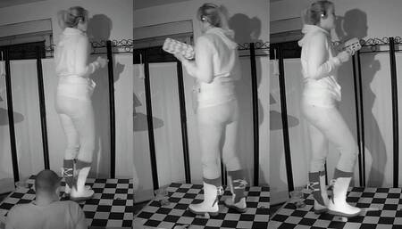 These brutal soles quickly overstrain a small cock - Cam 3