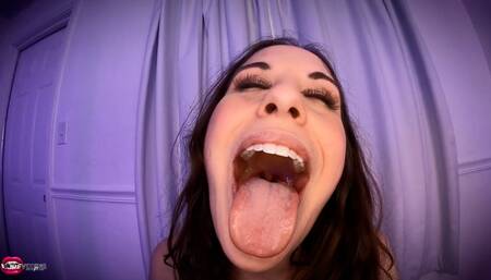 Bubble Bite! Ft Amiee Cambridge - 4K