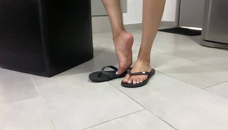 Goddess Kahina's hot feet