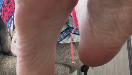 Sensual Soles Foot Ignore Video from a floor looking up POV 4+ minutes