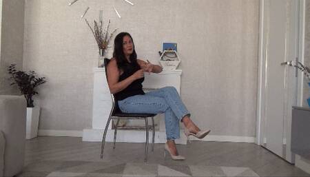 TOE TAPPING IN NEW BLUE JEANS