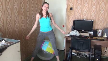 Svetlana returns to her favorite beach ball