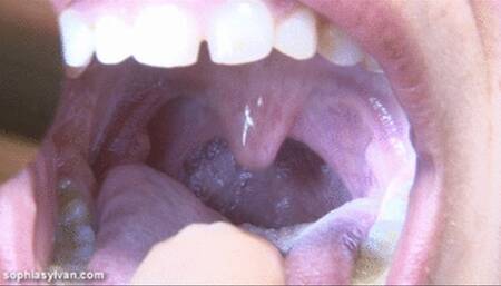 Flexing My Big Throat and Uvula 480p mp4