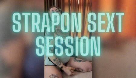 Strapon Sext Session