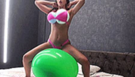 Lucy is riding a ball (1920x1080 HD) WMV