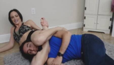 Amazon Haze shows wimpy Octavio how strong her legs are- 1080p