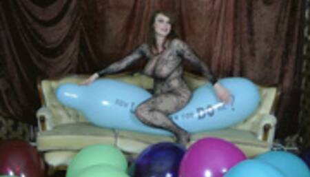 Josefine blows airships Full HD