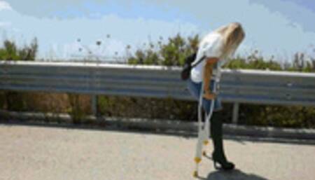 Long road home on crutches WMV(1920x1080)FHD