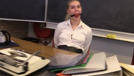 Denise Fakes a Robbery mp4 4k