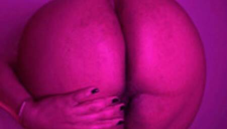 BIG BOOTY BLOOPERS! * SECOND HALF EVERYTING’S FALLING! pants keep falling down: BIG BUTT CRACK bent over BBW waitress Sugar Pie Bubble Butt tits out * Second HALF ONLY 4K HD mp4