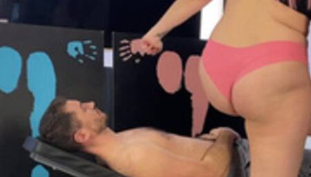 Full weight face farts on the workout bench