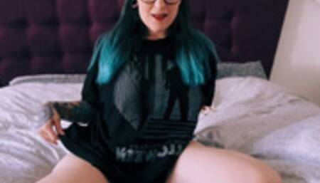 ElizabethHunny is Home Alone!