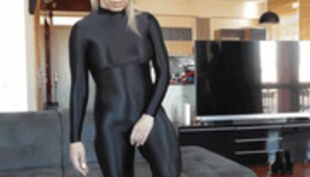 Catsuit trampling HD
