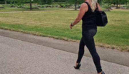 shoe stuck and breaks off in the Volkspark Potsdam HD mp4 1920x1080