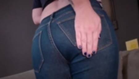 Booty in Jeans