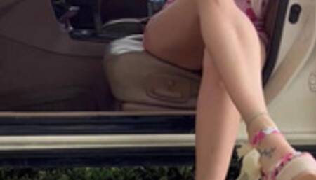 Makayla Smokes And Teases In Hot Car!