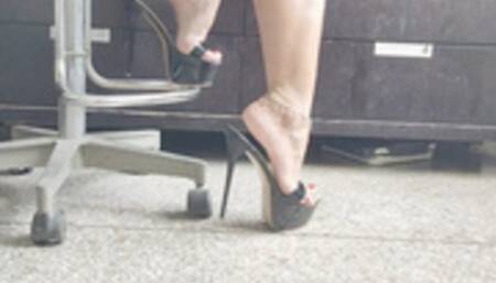 Mia Soles sexy heels shoe change