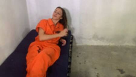 Inmate Luna signs her confession