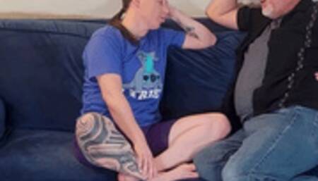 Minx Grrl gets her belly worshipped (WMV Format)