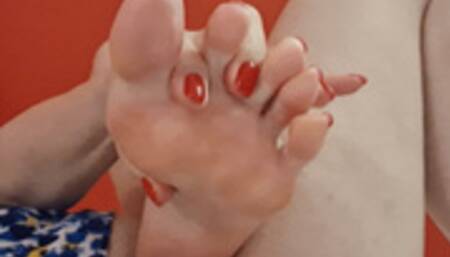 My cummy foot is talking to you