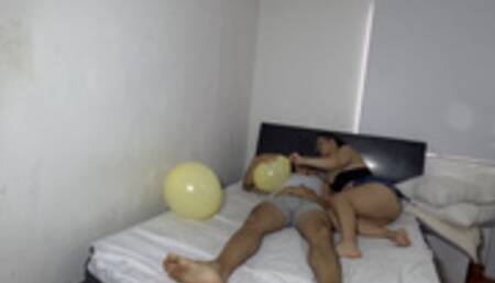 STANDARD VE I make a balloon fetishist cum on a balloon