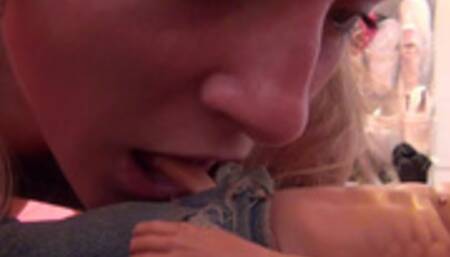 Krystal Bouncing Fat Ass On Tiny Dick