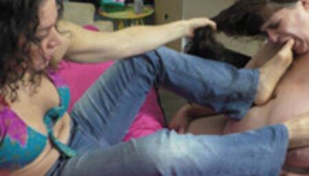 Mature Smelly Feet Make Her Submissive