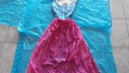 Dirndl-Pissing Part 1