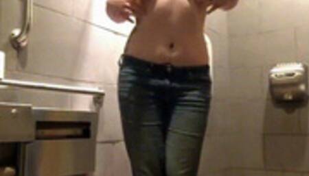 Quick Public Restroom Masturbation Show (WMV)