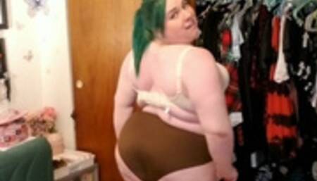 Trying On My Skinny Friend's Clothes