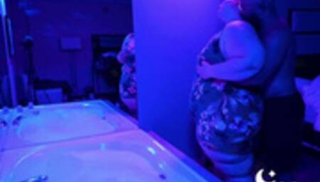 Bathtime with SSBBW Babygothipz with POV