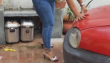 Mia Soles pedal pumping fight with the lazy corsa