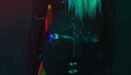 Dominatrix Tania Ready for Party (actualización del video que esta pendiente)