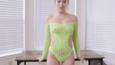 AI Girlfriend - Quinn