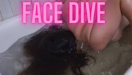 face dive underwater
