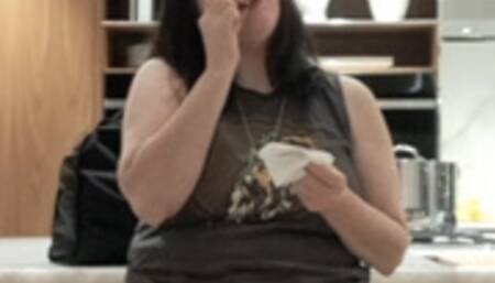 FACESTUFFING IN A MILLION DOLLAR KITCHEN