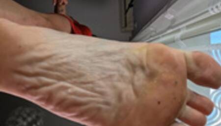 Keira Barefoot Stomping - HD MP4